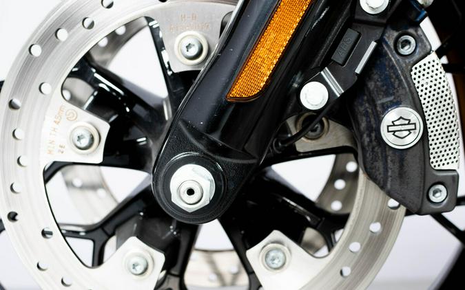 2023 Harley-Davidson Street Glide Special Prospect Gold - Black Finish