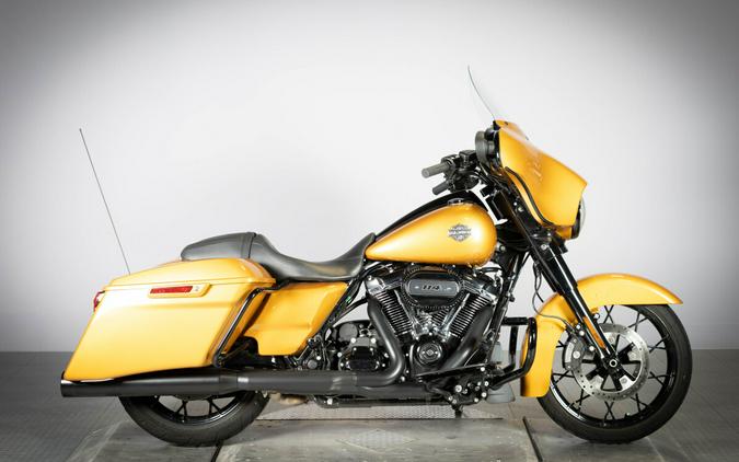 2023 Harley-Davidson Street Glide Special Prospect Gold - Black Finish