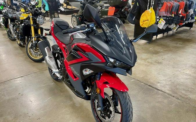 2024 Kawasaki Ninja 500 Review [14 Fast Facts]