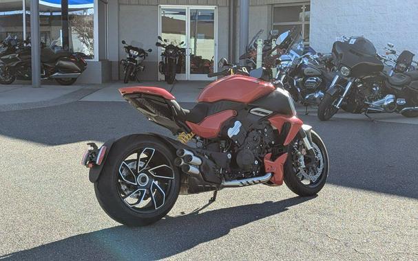 2025 Ducati Diavel V4 Ducati Red