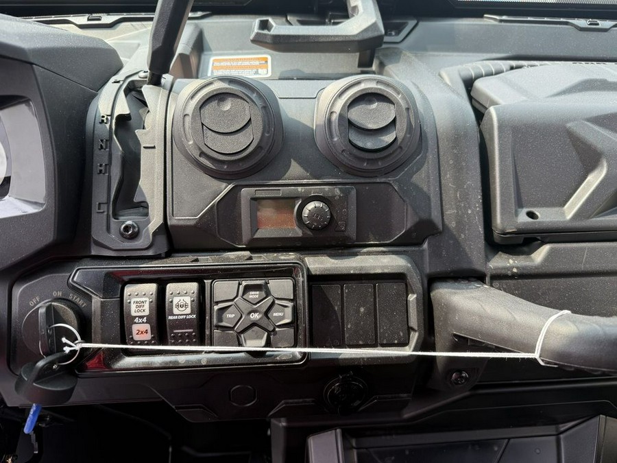 2025 Can-Am® Defender MAX Limited HD10 Desert Tan & Stealth Black