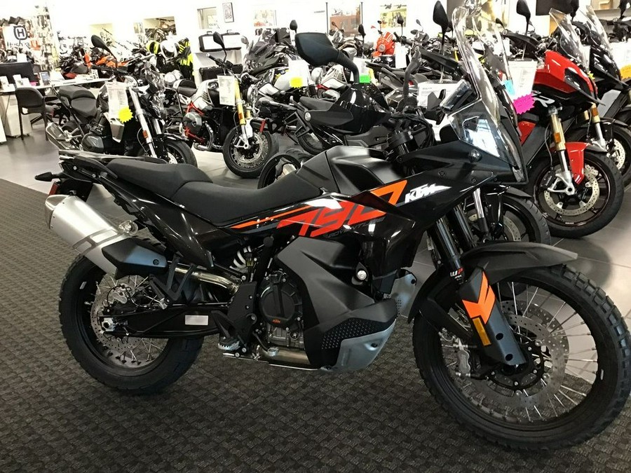 2024 KTM 790 Adventure