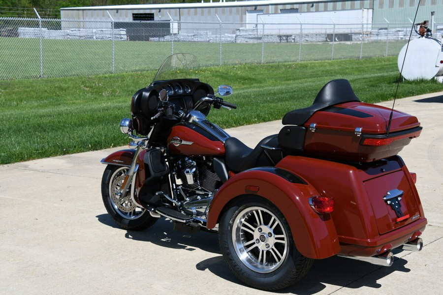 FLHTCUTG 2024 Tri Glide Ultra