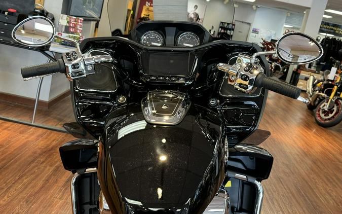 2023 Indian Motorcycle® Pursuit Limited Black Metallic