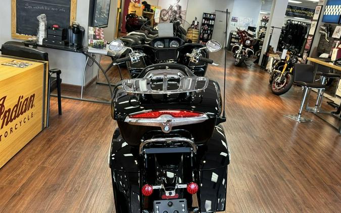 2023 Indian Motorcycle® Pursuit Limited Black Metallic