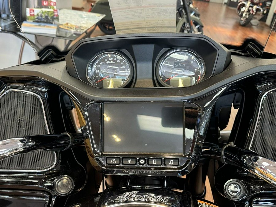 2023 Indian Motorcycle® Pursuit Limited Black Metallic