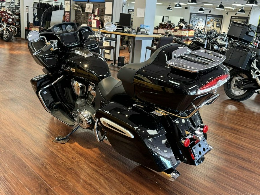 2023 Indian Motorcycle® Pursuit Limited Black Metallic