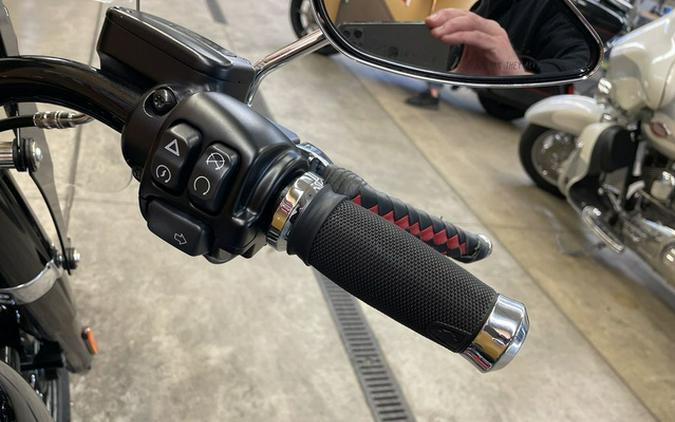 2020 Harley-Davidson Softail FLSL - Softail Slim