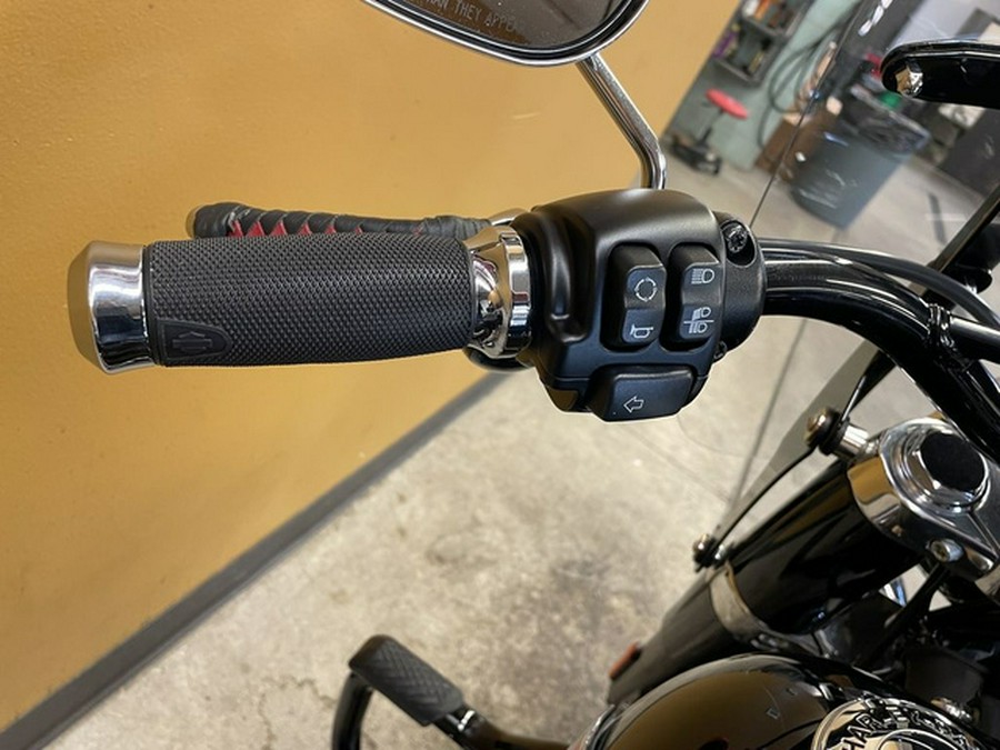 2020 Harley-Davidson Softail FLSL - Softail Slim