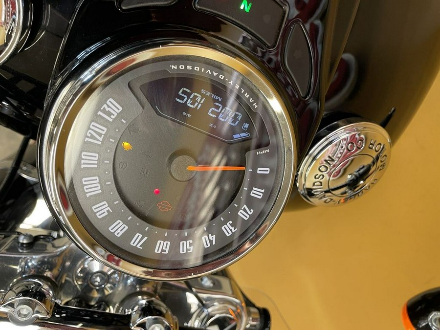 2020 Harley-Davidson® FLSL - Softail® Softail Slim®