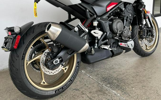 2026 Triumph TRIDENT 800