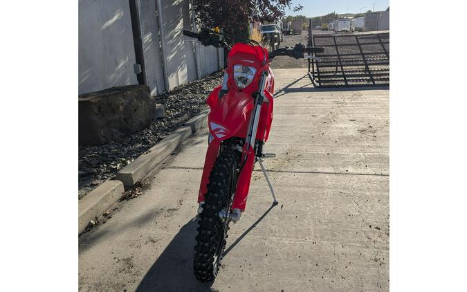 2027 Beta Motorcycles Xtrainer 300