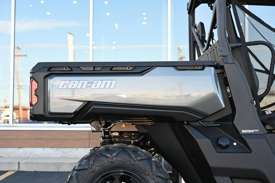 2024 Can-Am® Defender XT HD7