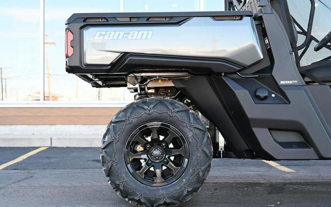 2024 Can-Am® Defender XT HD7