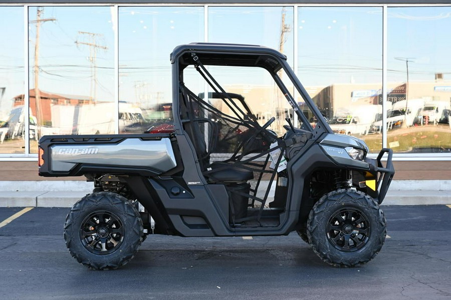 2024 Can-Am® Defender XT HD7