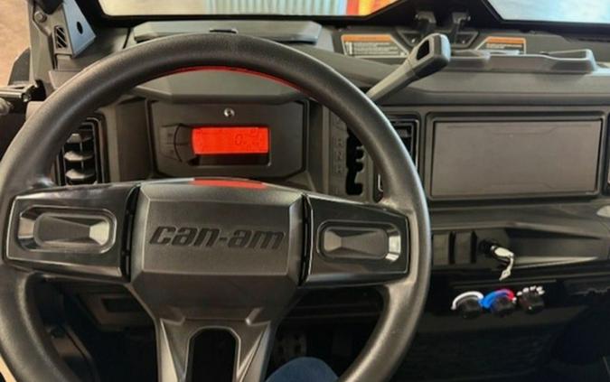 2026 Can-Am Defender XT CAB HD11