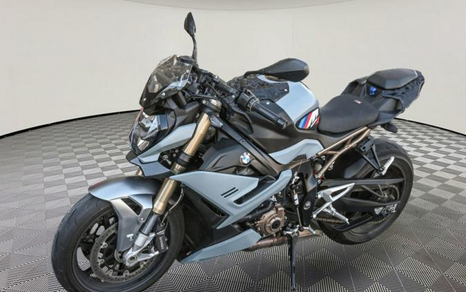 2022 BMW S 1000 R Hockenheim Silver Metallic 1000 R Racing Red