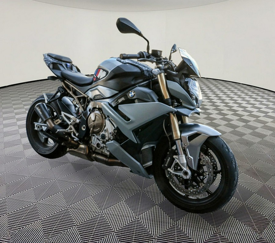 2022 BMW S 1000 R Hockenheim Silver Metallic 1000 R Racing Red