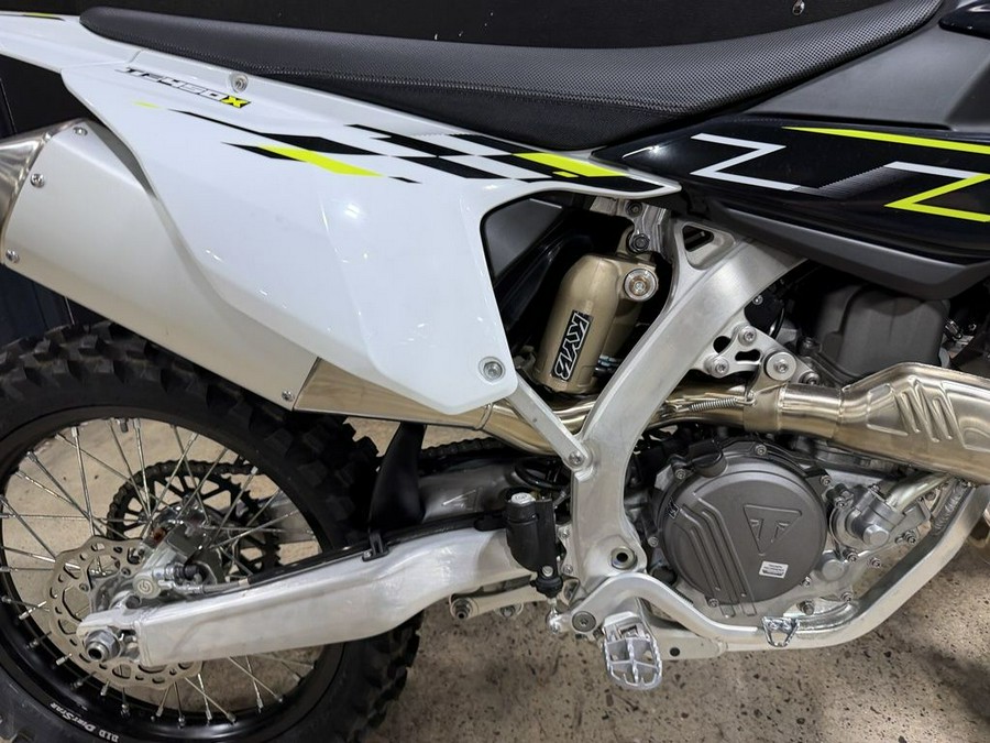 2026 Triumph TF 450-X Jet Black/Pure White