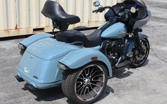 2024 Harley-Davidson Road Glide 3 Sharkskin Blue - Black Finish