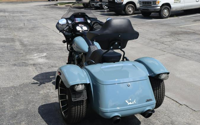 2024 Harley-Davidson Road Glide 3 Sharkskin Blue - Black Finish