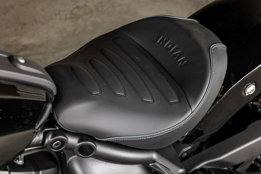 2025 Indian Scout Bobber Black Metallic