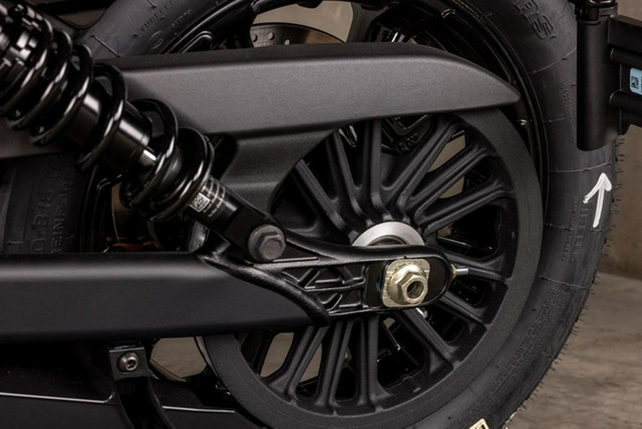 2025 Indian Scout Bobber Black Metallic