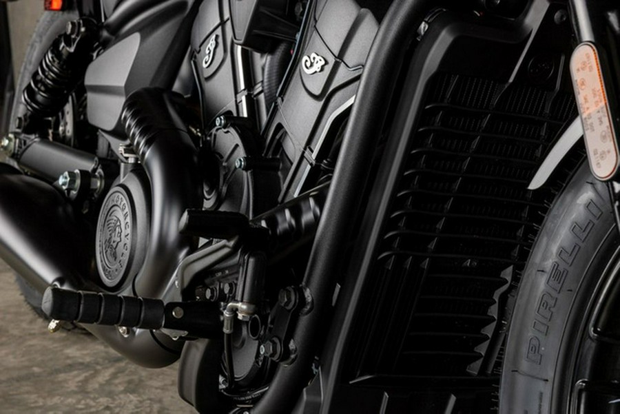 2025 Indian Scout Bobber Black Metallic