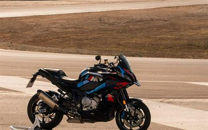 2026 BMW M 1000 XR