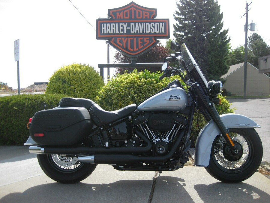 2024 Harley-Davidson Heritage Classic Atlas Silver Metallic