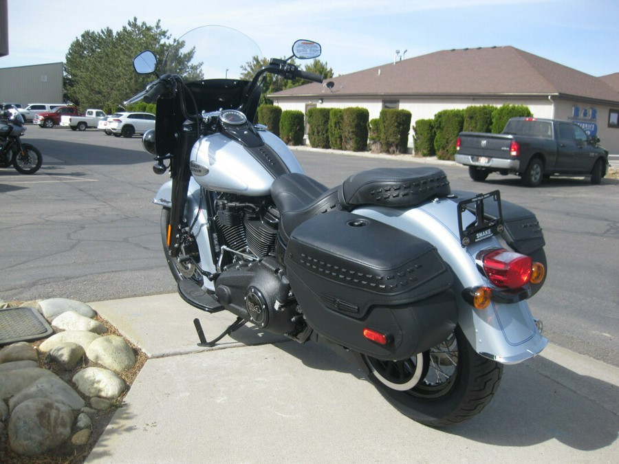 2024 Harley-Davidson Heritage Classic Atlas Silver Metallic