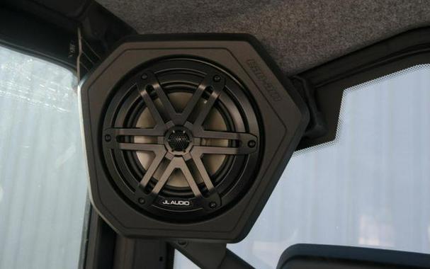 2026 Can-Am® Defender MAX Limited HD11