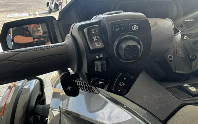 2018 Can-Am Spyder RT Base