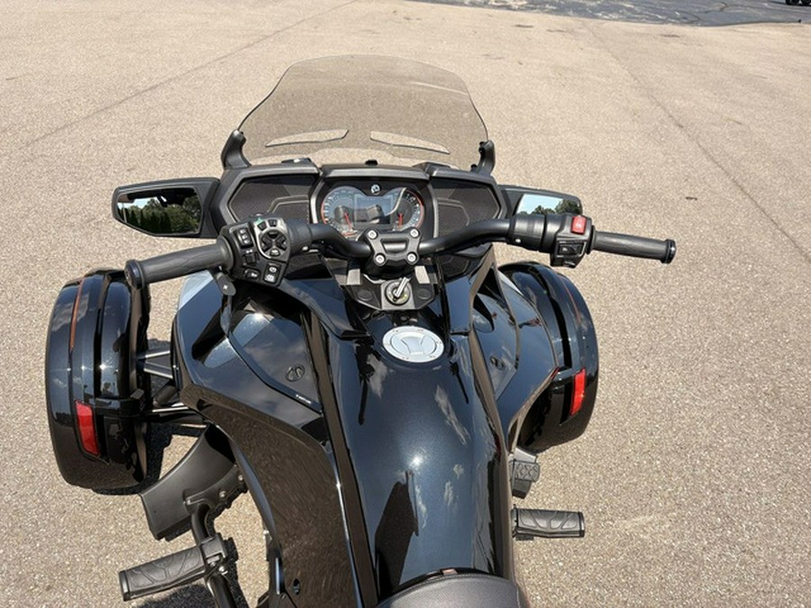 2016 Can-Am Spyder F3 T 6-Speed Semi-Automatic (SE6)