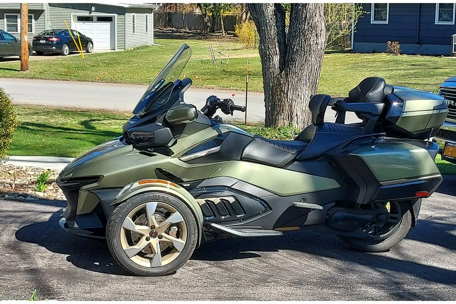 2021 Can-Am Spyder RT Sea To Sky