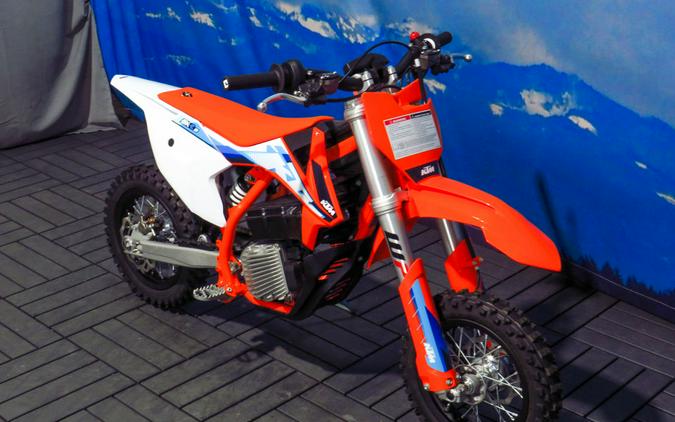 2024 KTM SX-E 3