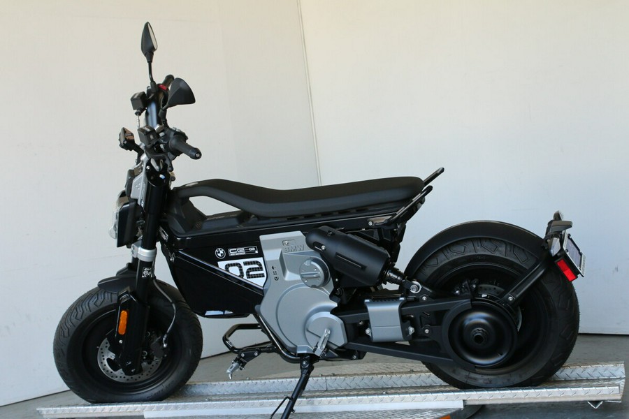 2025 BMW CE 02