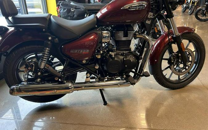 2023 Royal Enfield Meteor 350 Stellar Red