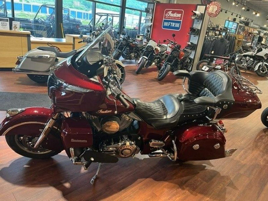 2017 Indian Motorcycle® Roadmaster® Burgundy Metallic