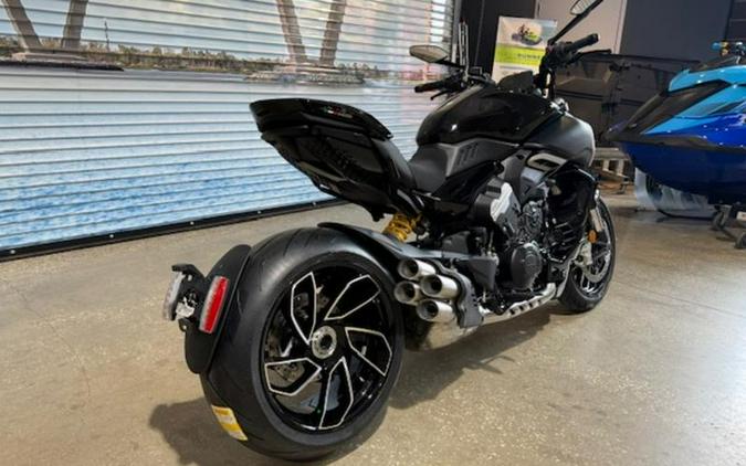 2024 Ducati Diavel V4 Black