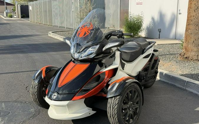 2015 Spyder ST Limited 5 Speed Semi-Automatic (SE5)