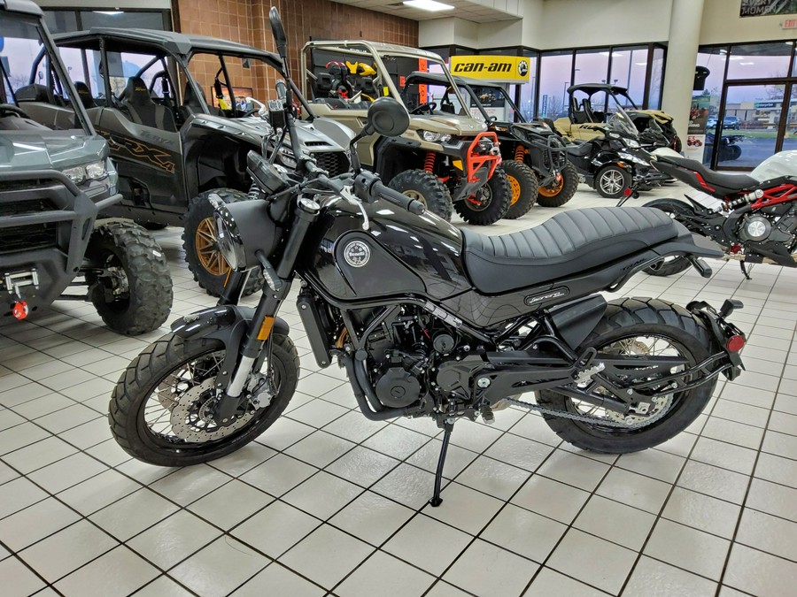 2022 Benelli Leoncino Trail