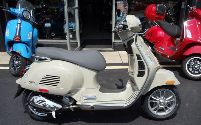2025 Vespa GTS 310 Super