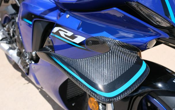 2026 YAMAHA YZF-R1