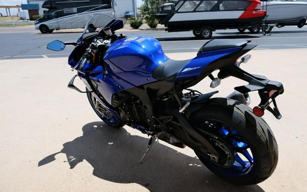 2026 YAMAHA YZF-R1