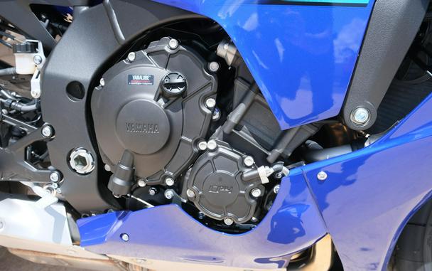 2026 YAMAHA YZF-R1