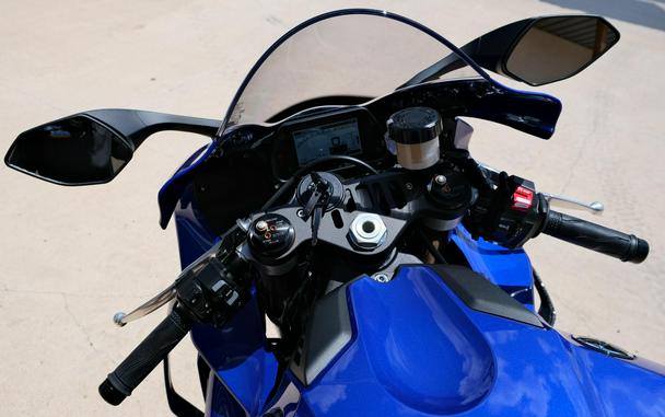 2026 YAMAHA YZF-R1