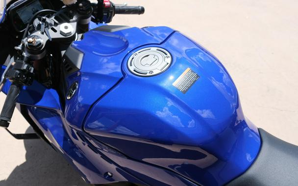 2026 YAMAHA YZF-R1