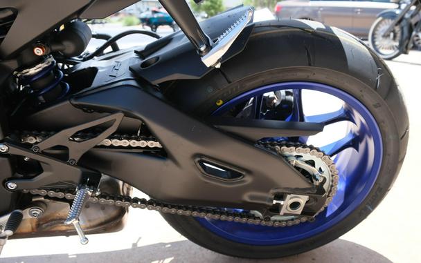 2026 YAMAHA YZF-R1