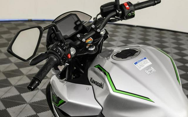 2024 Kawasaki Z7 Hybrid ABS